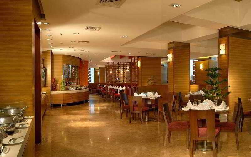 Radisson Mumbai Goregaon Eksteriør billede