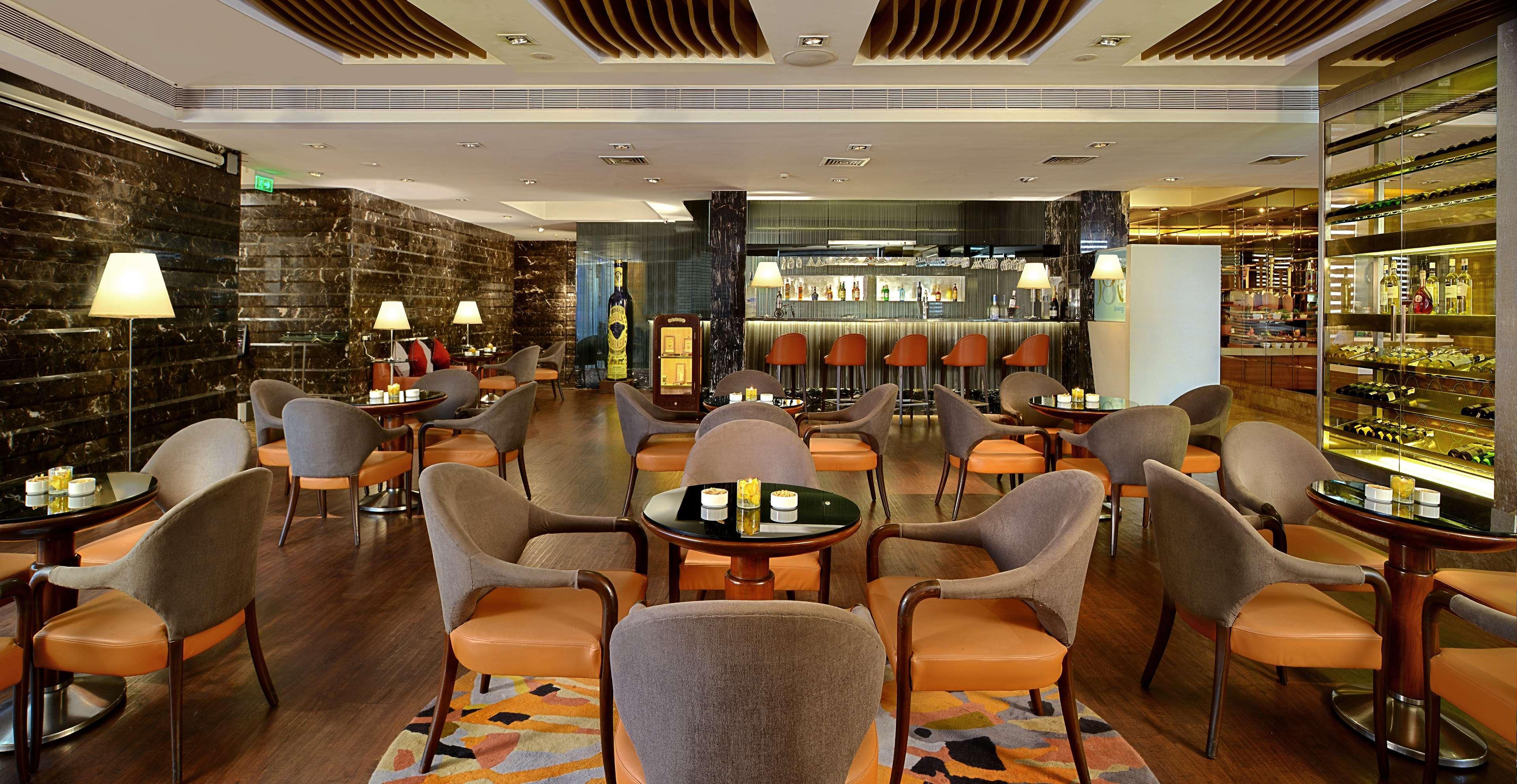 Radisson Mumbai Goregaon Eksteriør billede