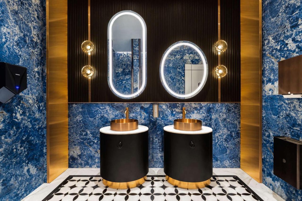 Radisson Mumbai Goregaon Eksteriør billede