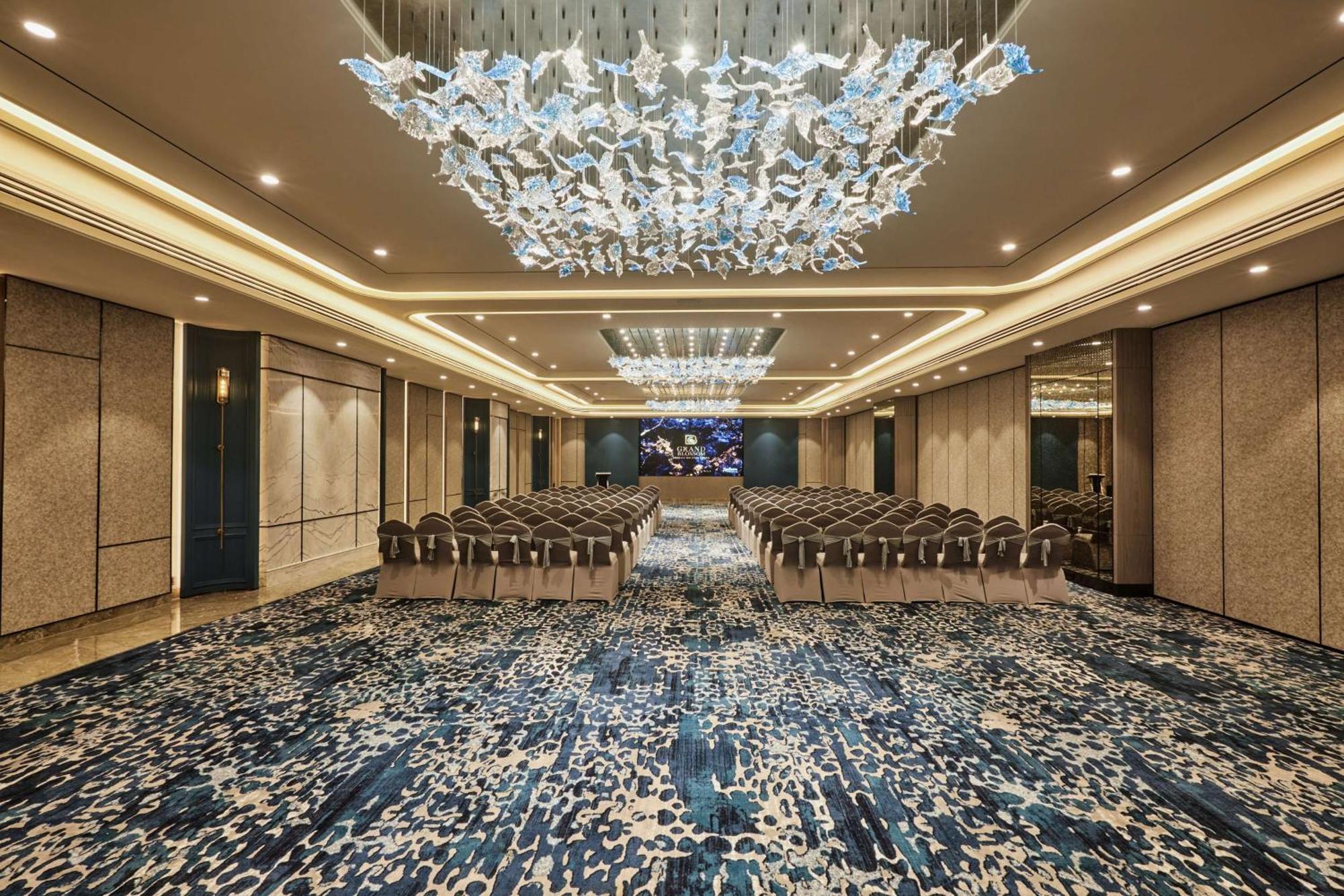 Radisson Mumbai Goregaon Eksteriør billede